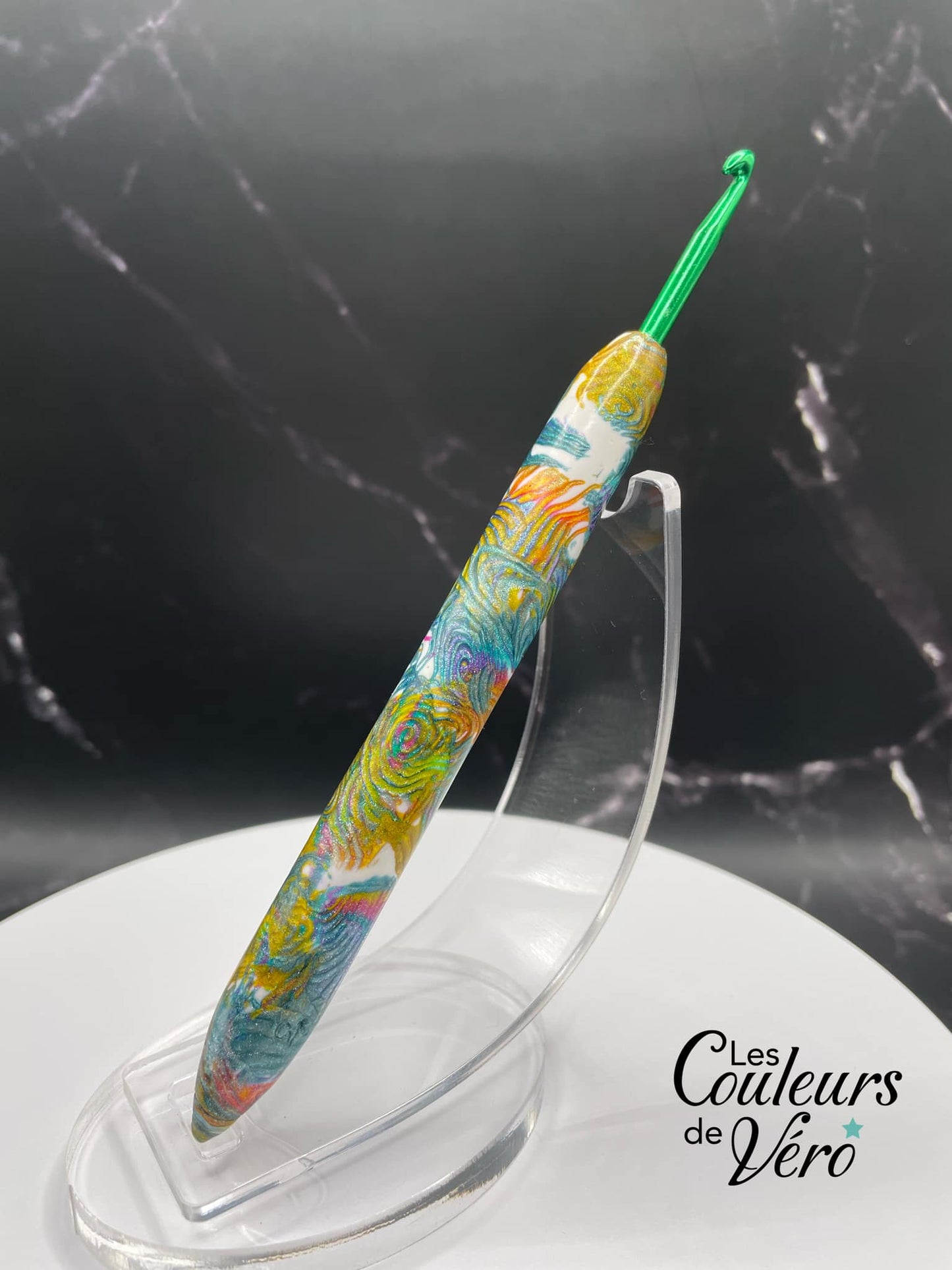 Crochet ergonomique; 4 mm confortable, léger et unique!