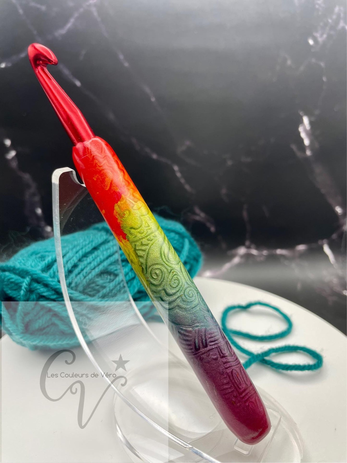 Ergonomic hook; 8mm comfortable, light and unique!