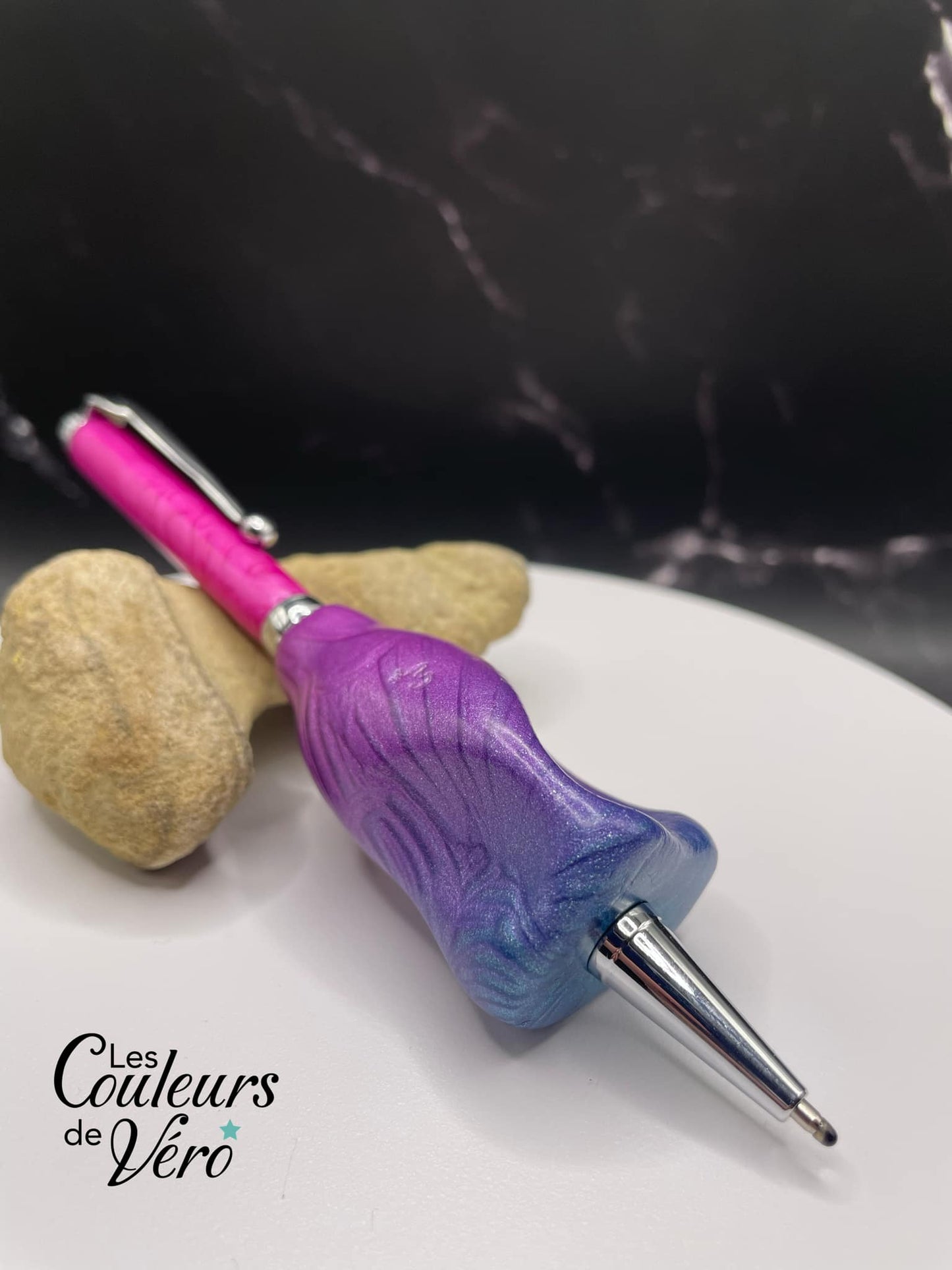 Stylo bille triangle ergonomique, écriture ergonomique, aide pour arthrite, arthrose, dextérité fine etc