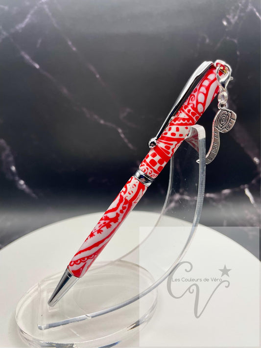Stylo bille de collection à torsion mince Slimline; Orné d'une magnifique breloque ruban à mesurerStylo bille; Orné d'une magnifique breloque;  Ruban à mesurer
