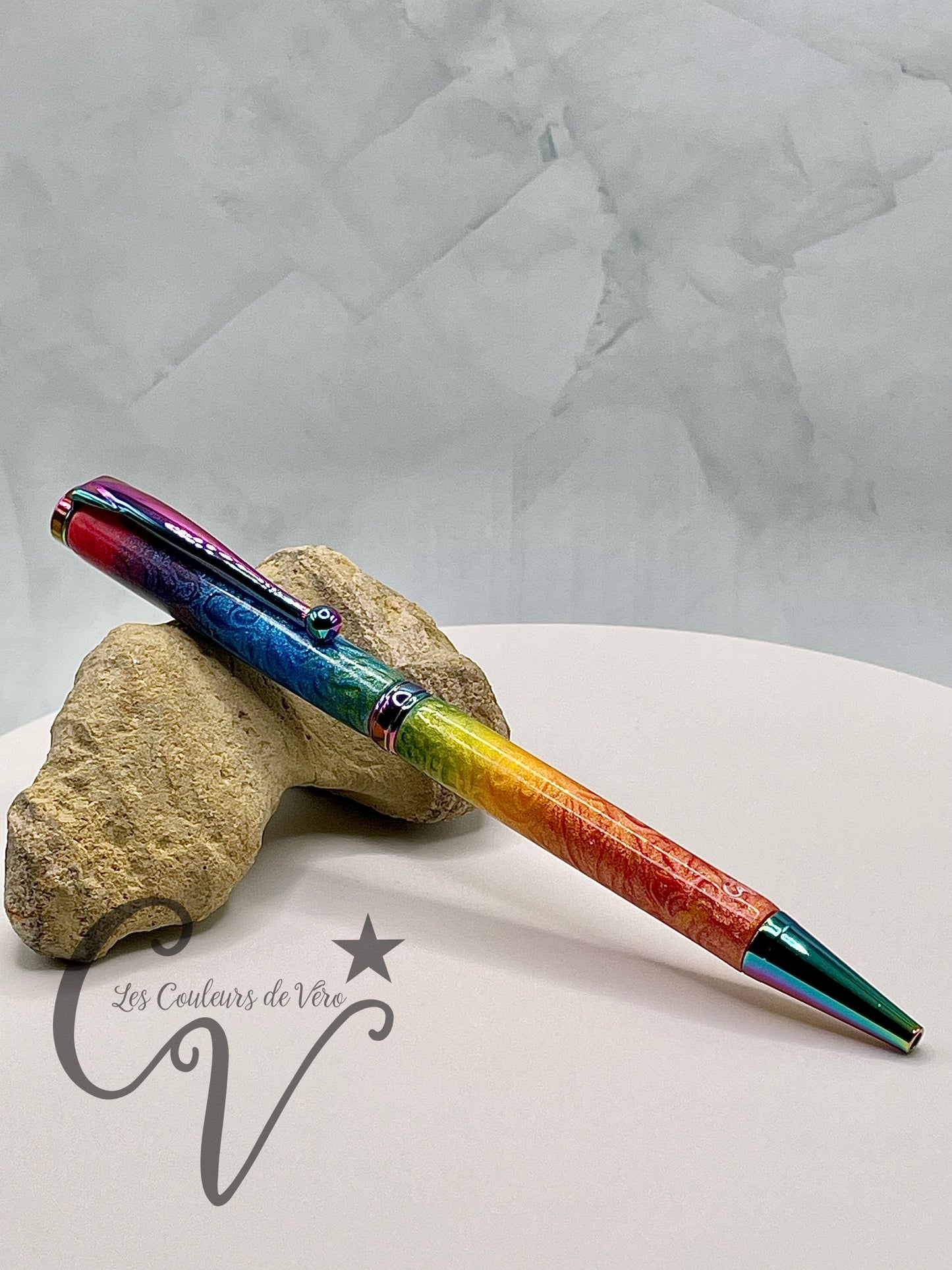 Stylo bille de collection à torsion mince Slimline, plaquage caméléon; Arc-en-ciel fleurale enchantée!