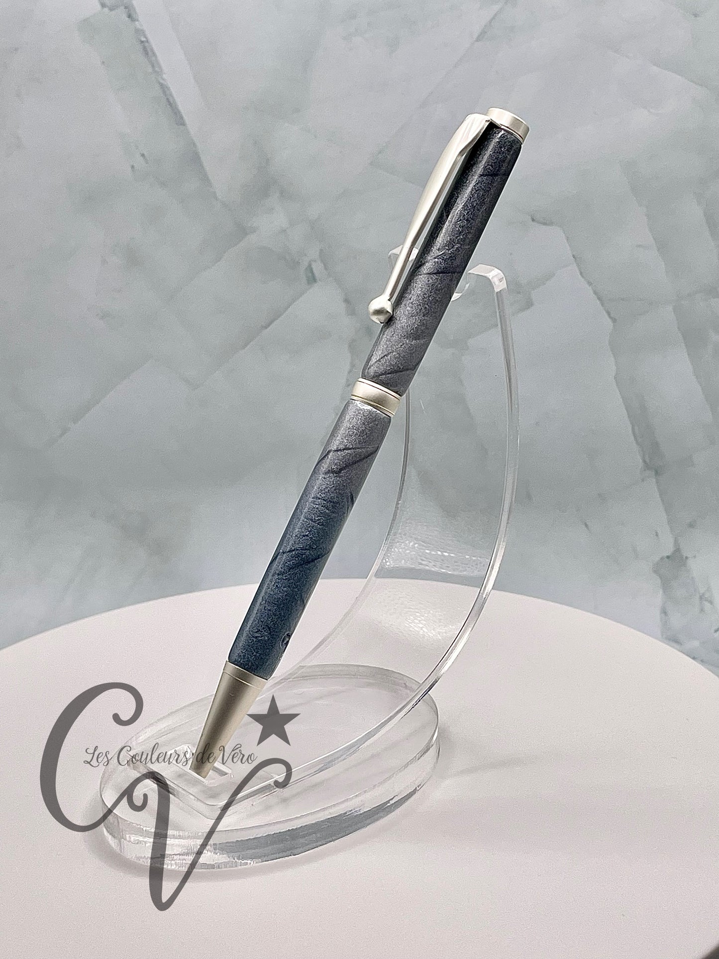 Slimline Slim Twist Collectible Ballpoint Pen; golden hearts