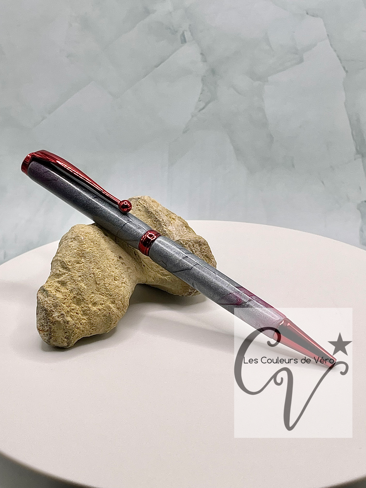 Stylo bille de collection à torsion mince Slimline, placage rouge; Tôle métallique rouge!