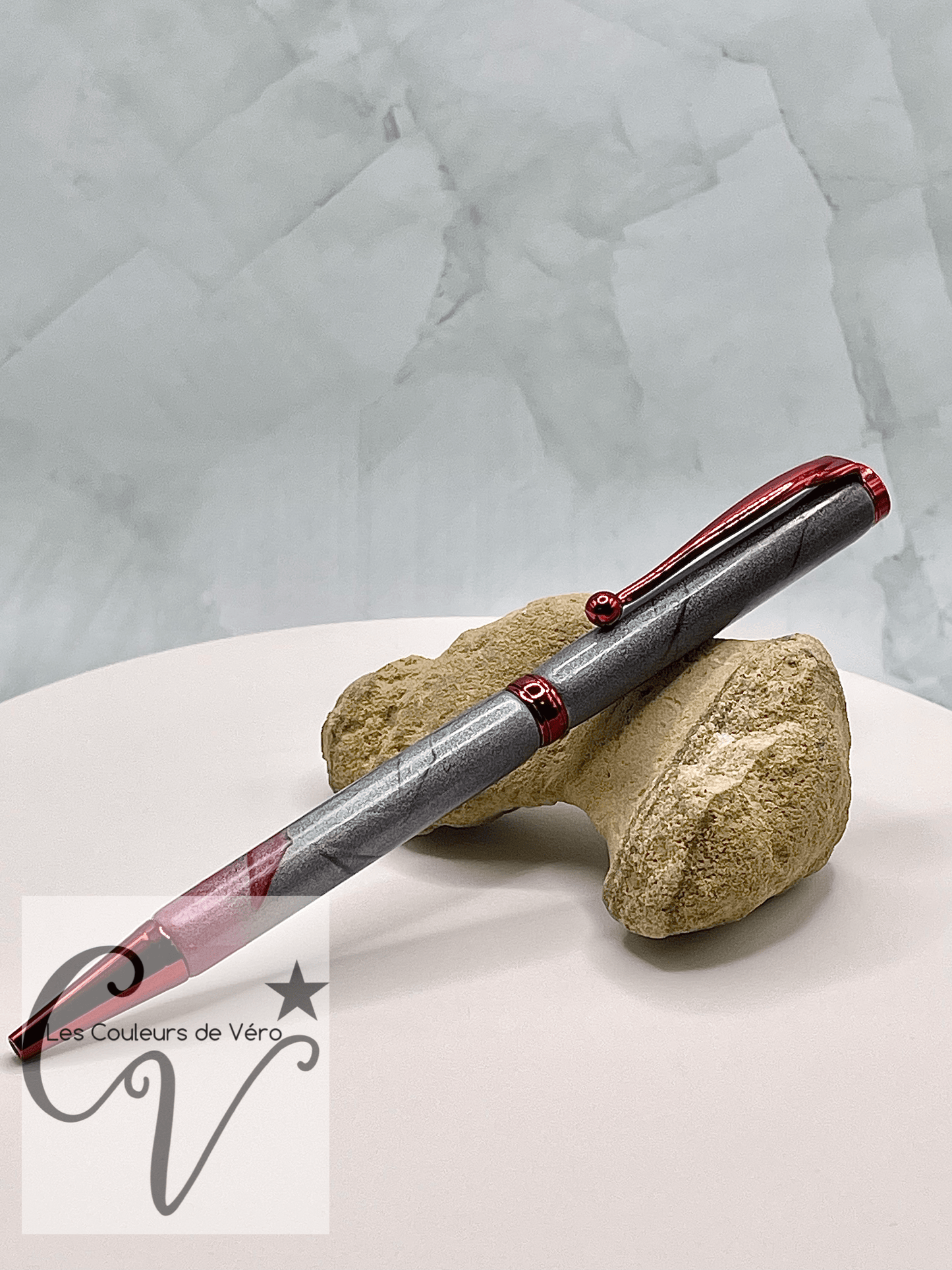 Stylo bille de collection à torsion mince Slimline, placage rouge; Tôle métallique rouge!