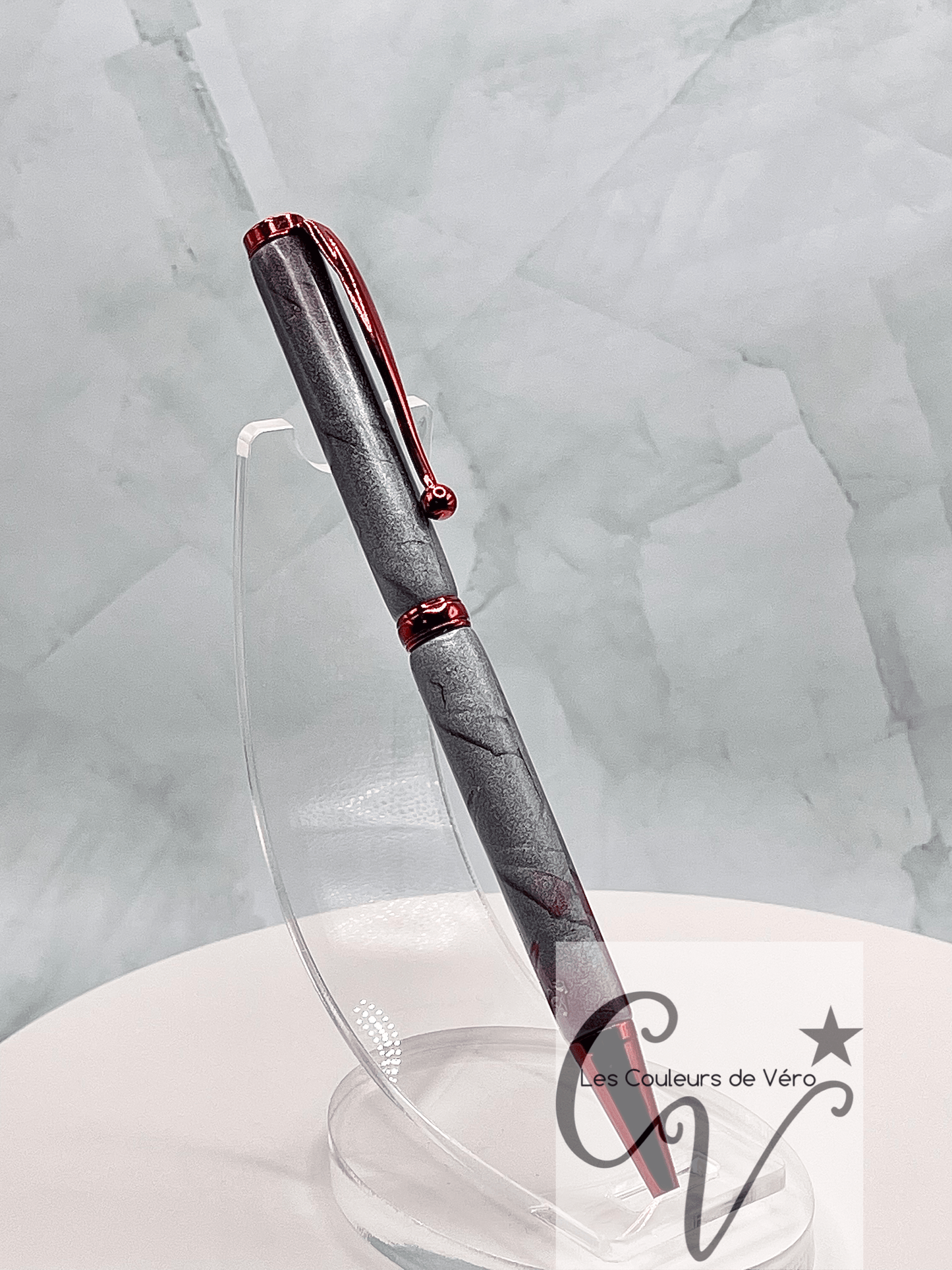 Stylo bille de collection à torsion mince Slimline, placage rouge; Tôle métallique rouge!