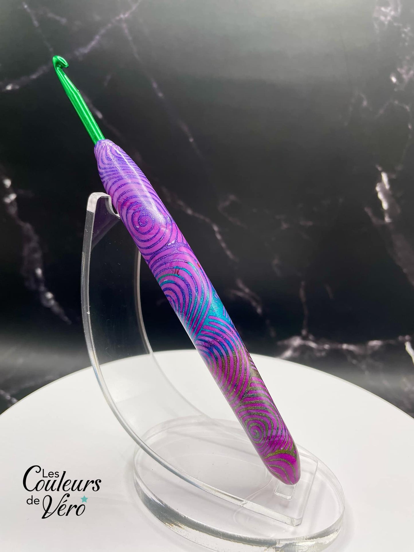 Crochet ergonomique; 4 mm confortable, léger et unique!
