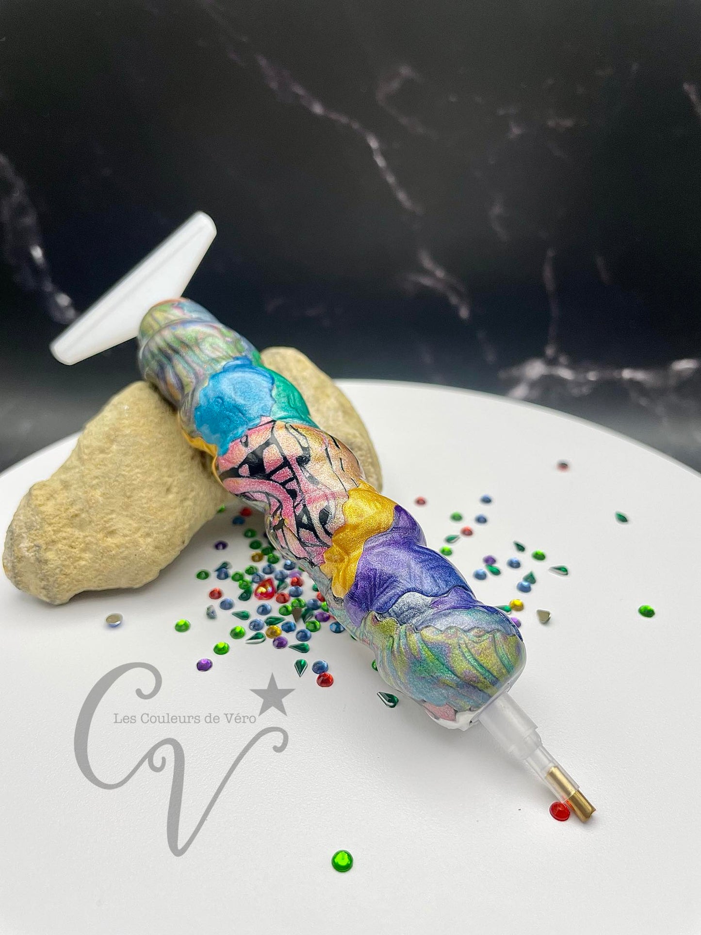 Ergonomic diamond painting stylus/pencil; Spiral heart passion!
