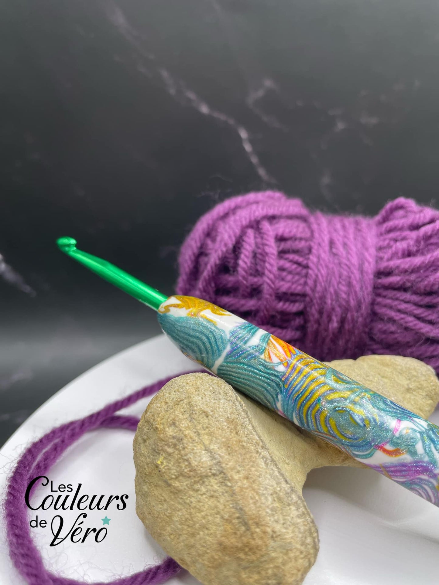 Crochet ergonomique; 4 mm confortable, léger et unique!