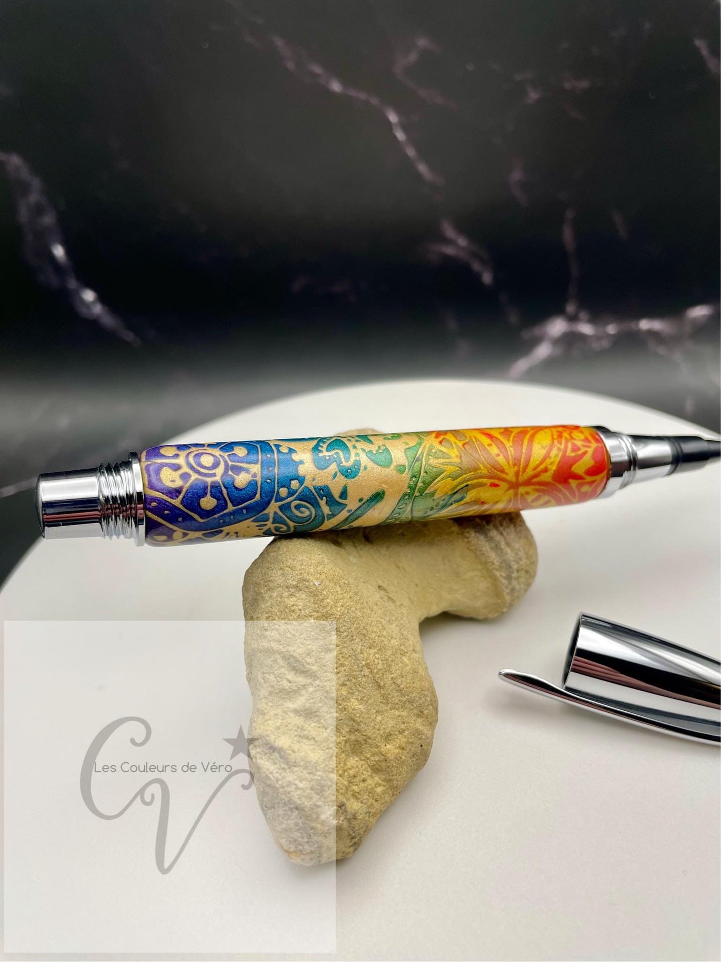 stylo chrome à pointe-fine en fibre rechargeable; fait main, unique, durable.