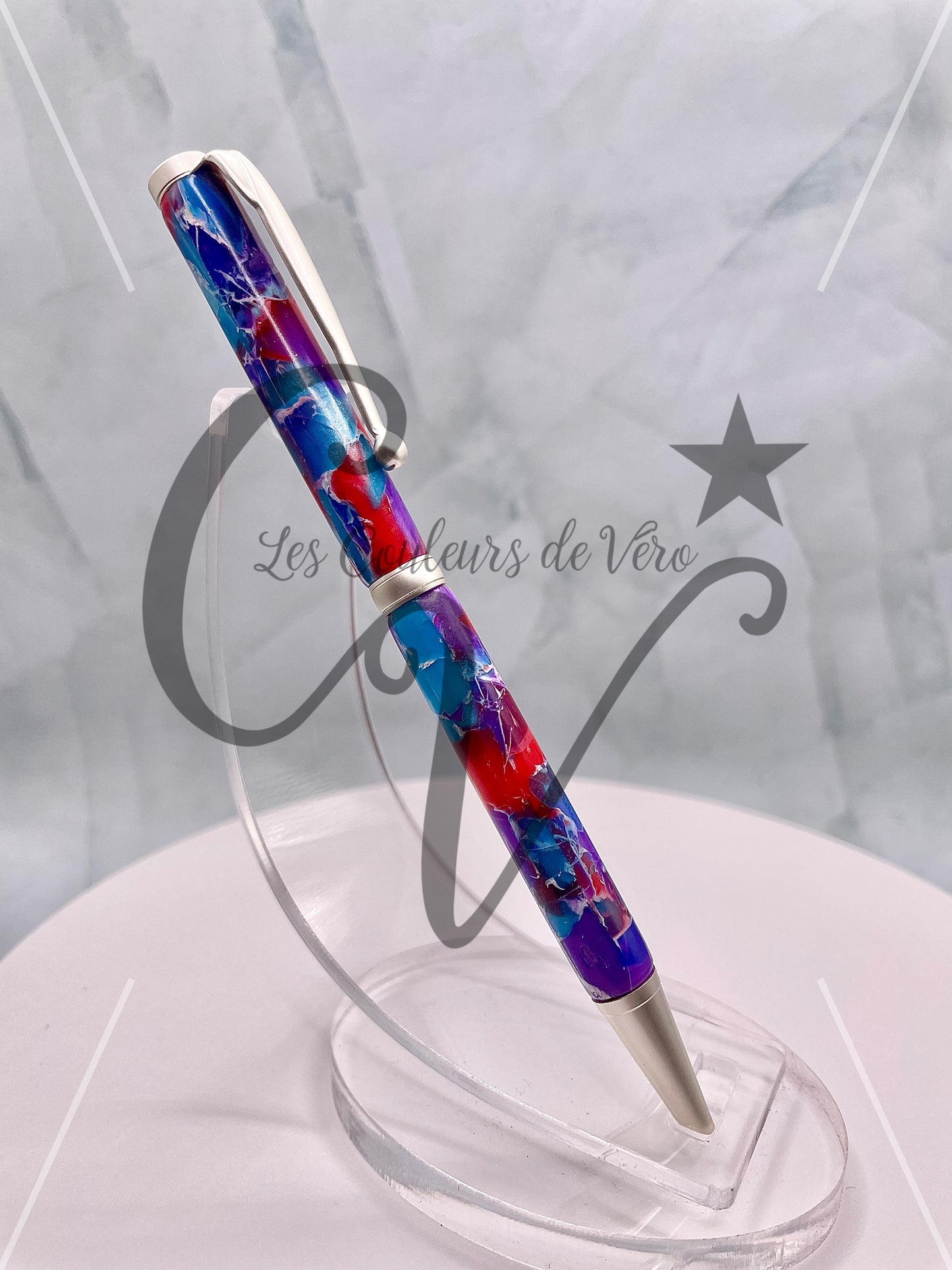 Stylo bille de collection à torsion mince Slimline, placage argent brossé; Pierres précieuses brillantes!