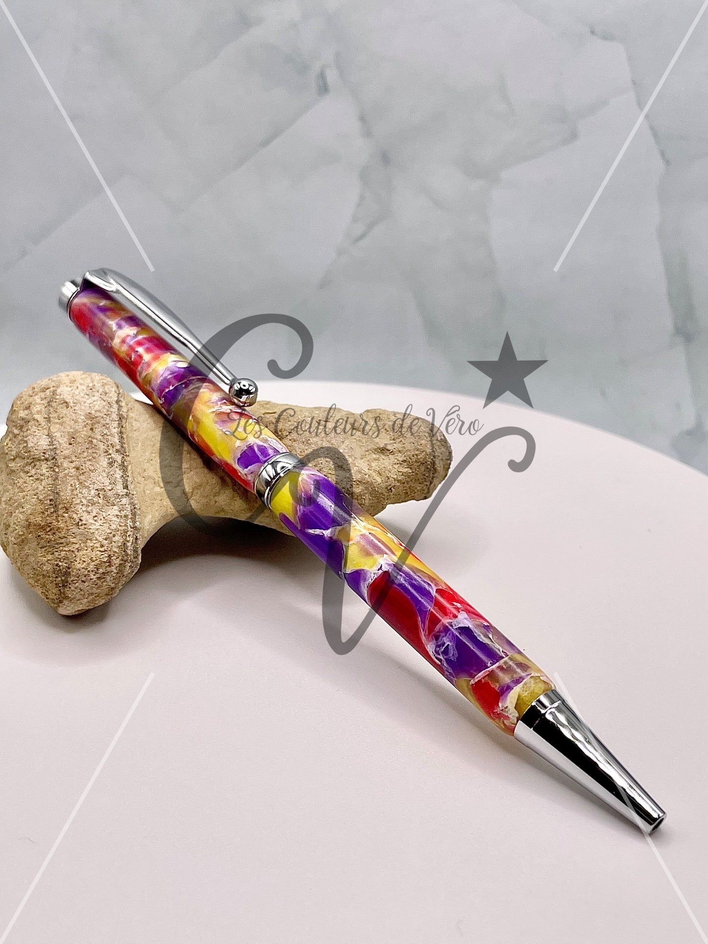 Stylo bille de collection à torsion mince Slimline, placage argent; Pierres précieuses brillantes!