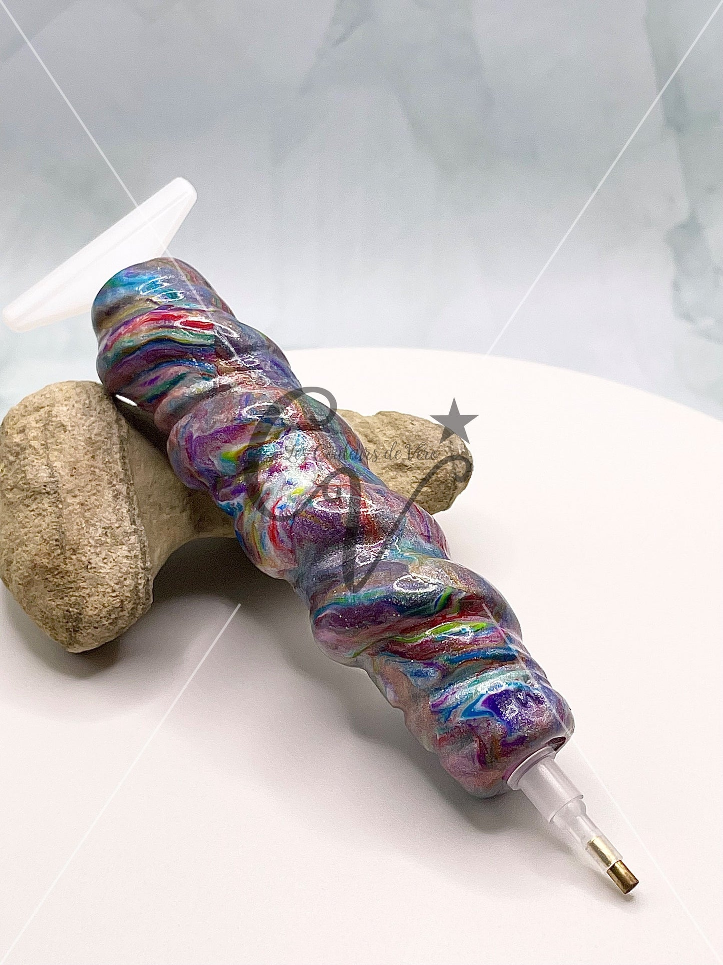 Ergonomic diamond painting stylus/pencil; Spiral heart passion!