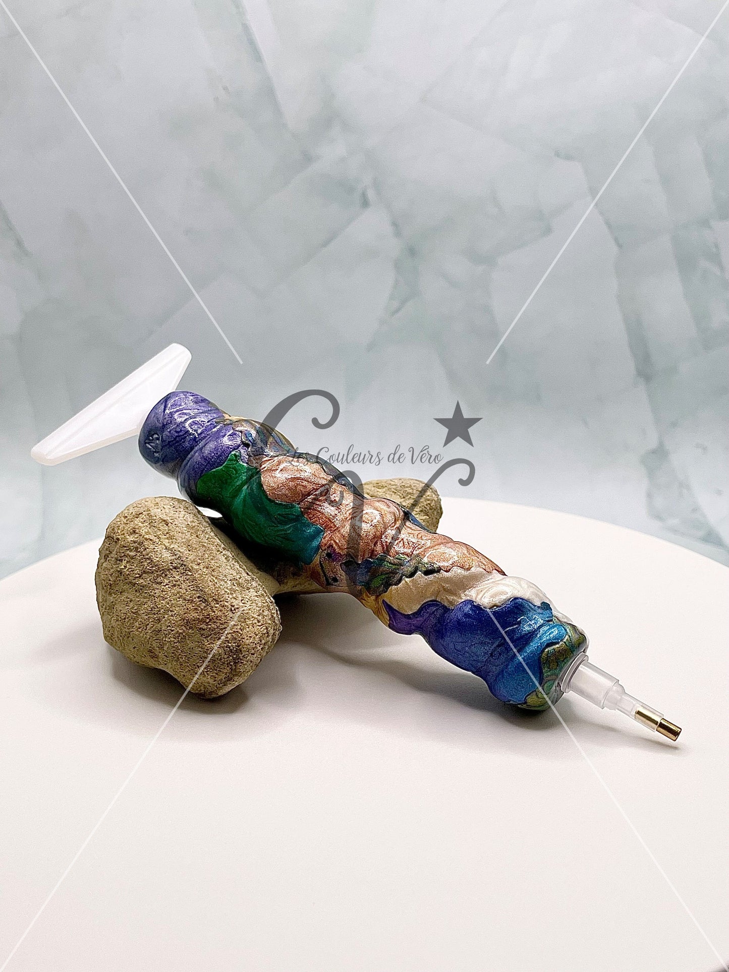 Ergonomic diamond painting stylus/pencil; Spiral heart passion!