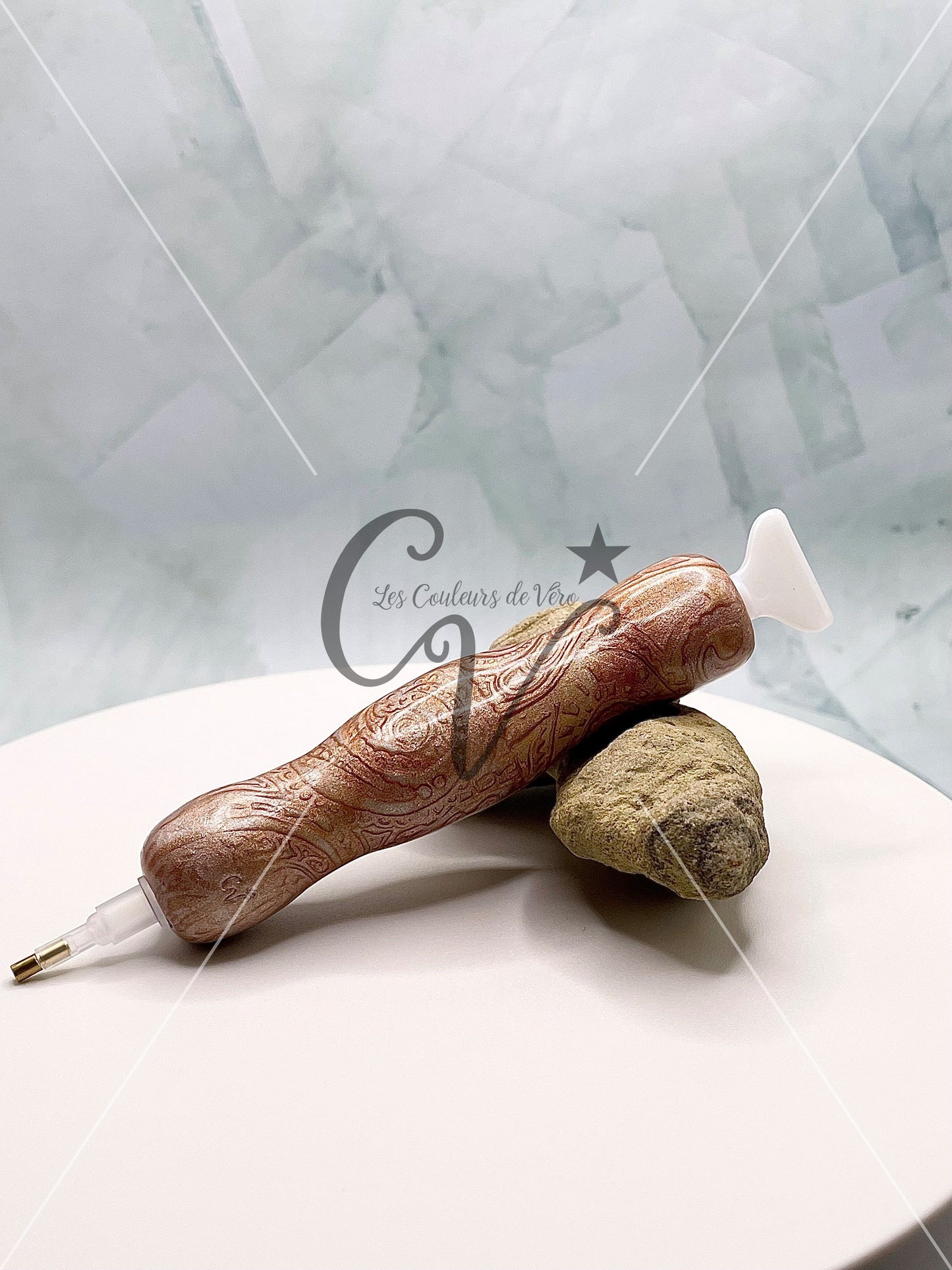 Ergonomic diamond painting stylus/pencil; Spiral heart passion!