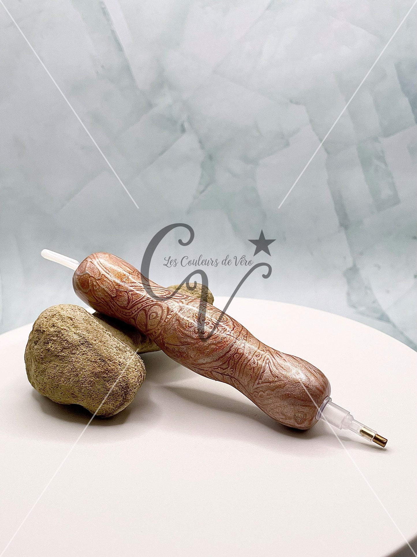 Ergonomic diamond painting stylus/pencil; Spiral heart passion!
