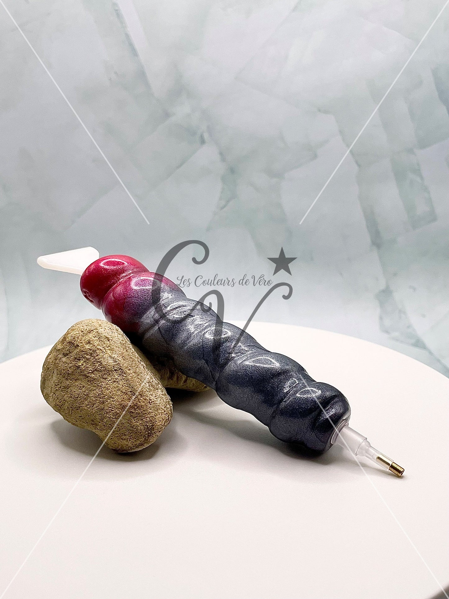 Ergonomic diamond painting stylus/pencil; Spiral heart passion!
