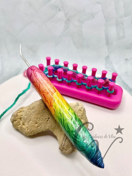 Ergonomic knitting tool; Form of nature!