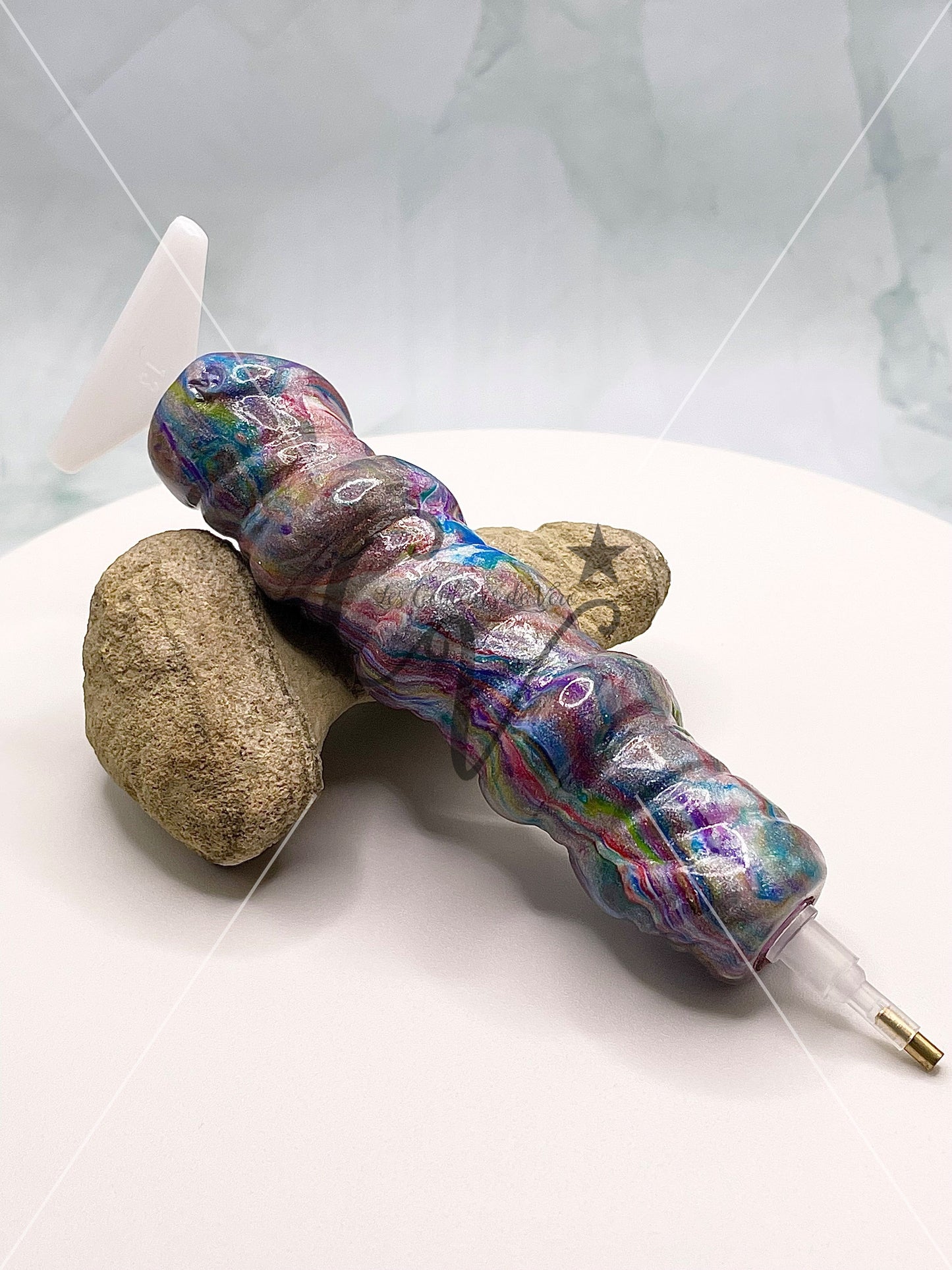 Ergonomic diamond painting stylus/pencil; Spiral heart passion!