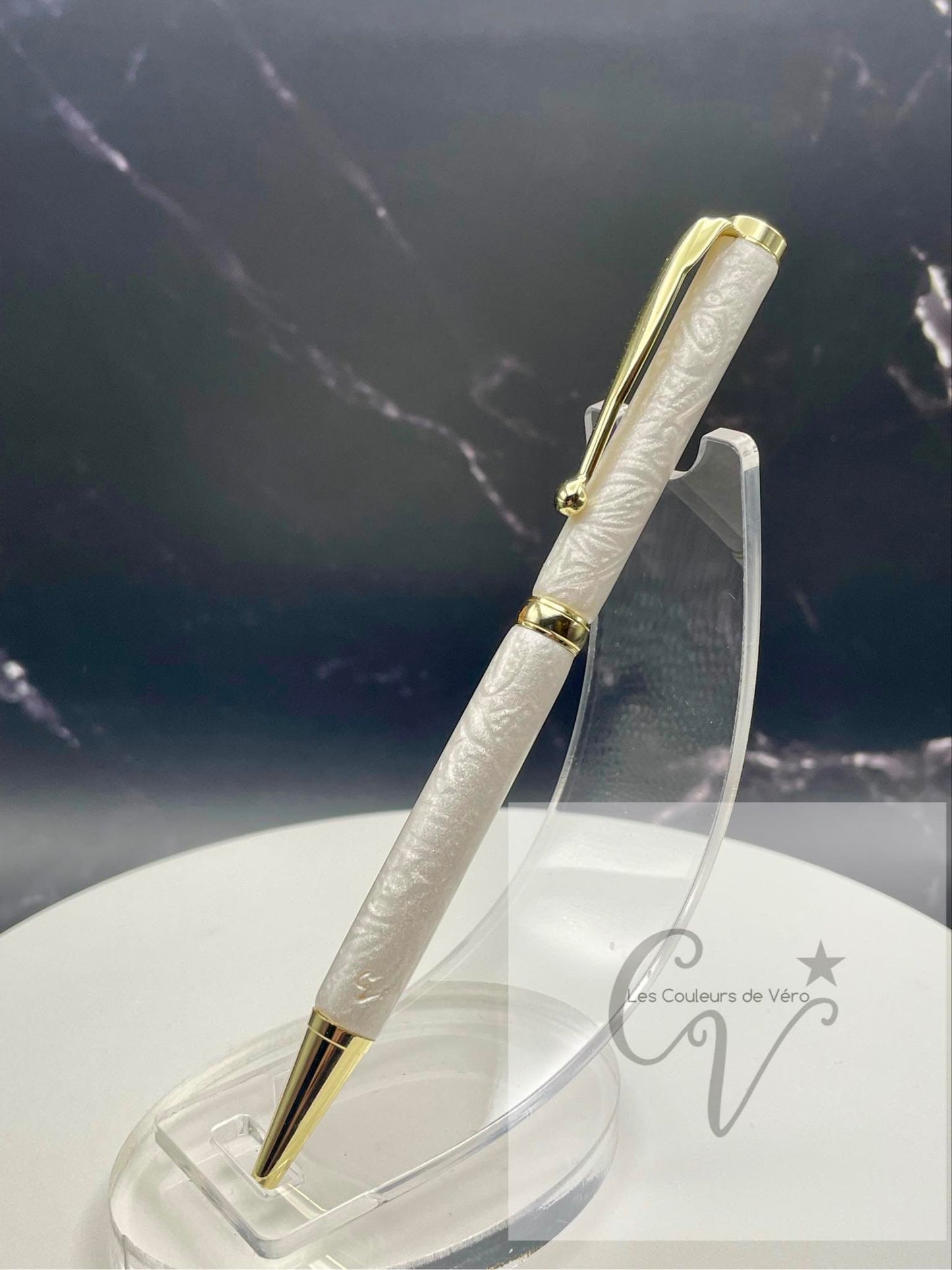 Slimline Slim Twist Collectible Ballpoint Pen; golden hearts