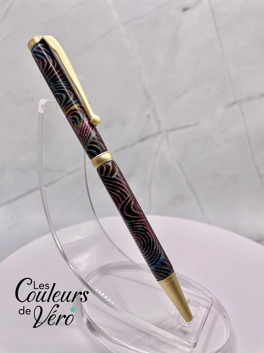 Le seul et unique exemplaire; Stylo bille twist durable, on peut changer l'encre! Un véritable Chef-d'œuvre!