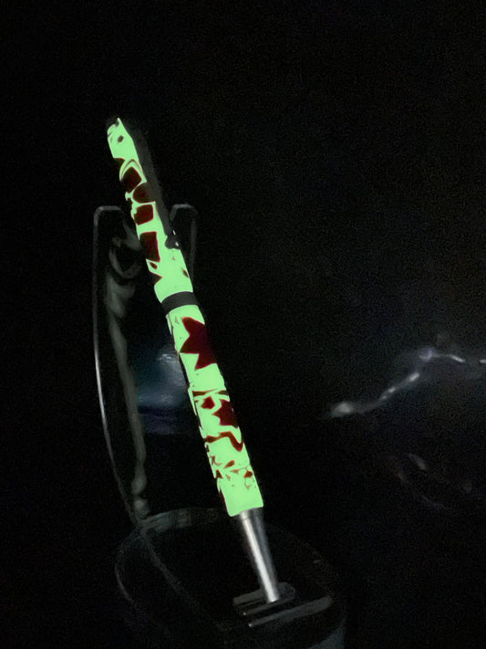 Le seul et unique exemplaire; Stylo bille twist durable, on peut changer l'encre! Un véritable Chef-d'œuvre!