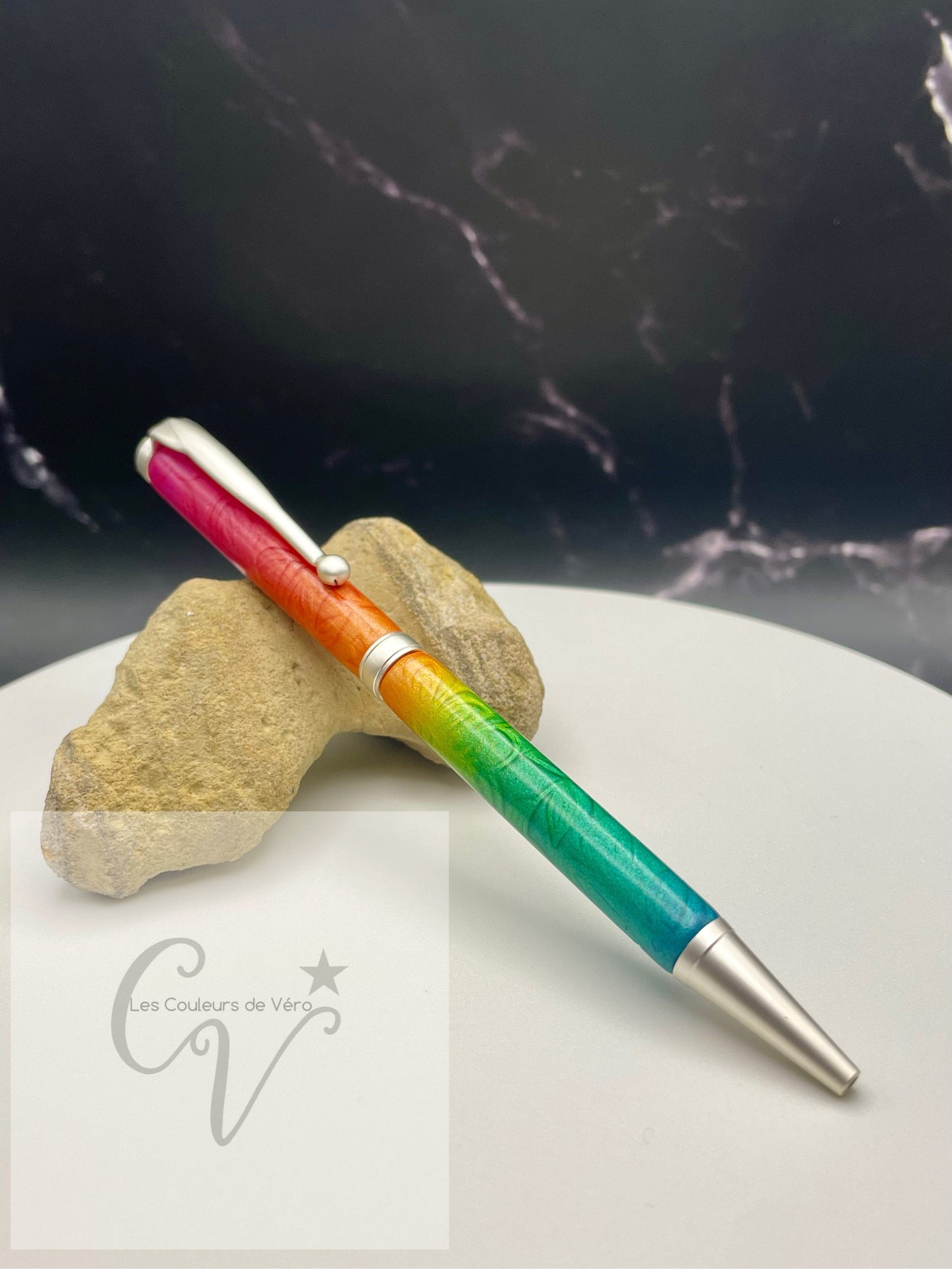 Slimline Slim Twist Collectible Ballpoint Pen; golden hearts