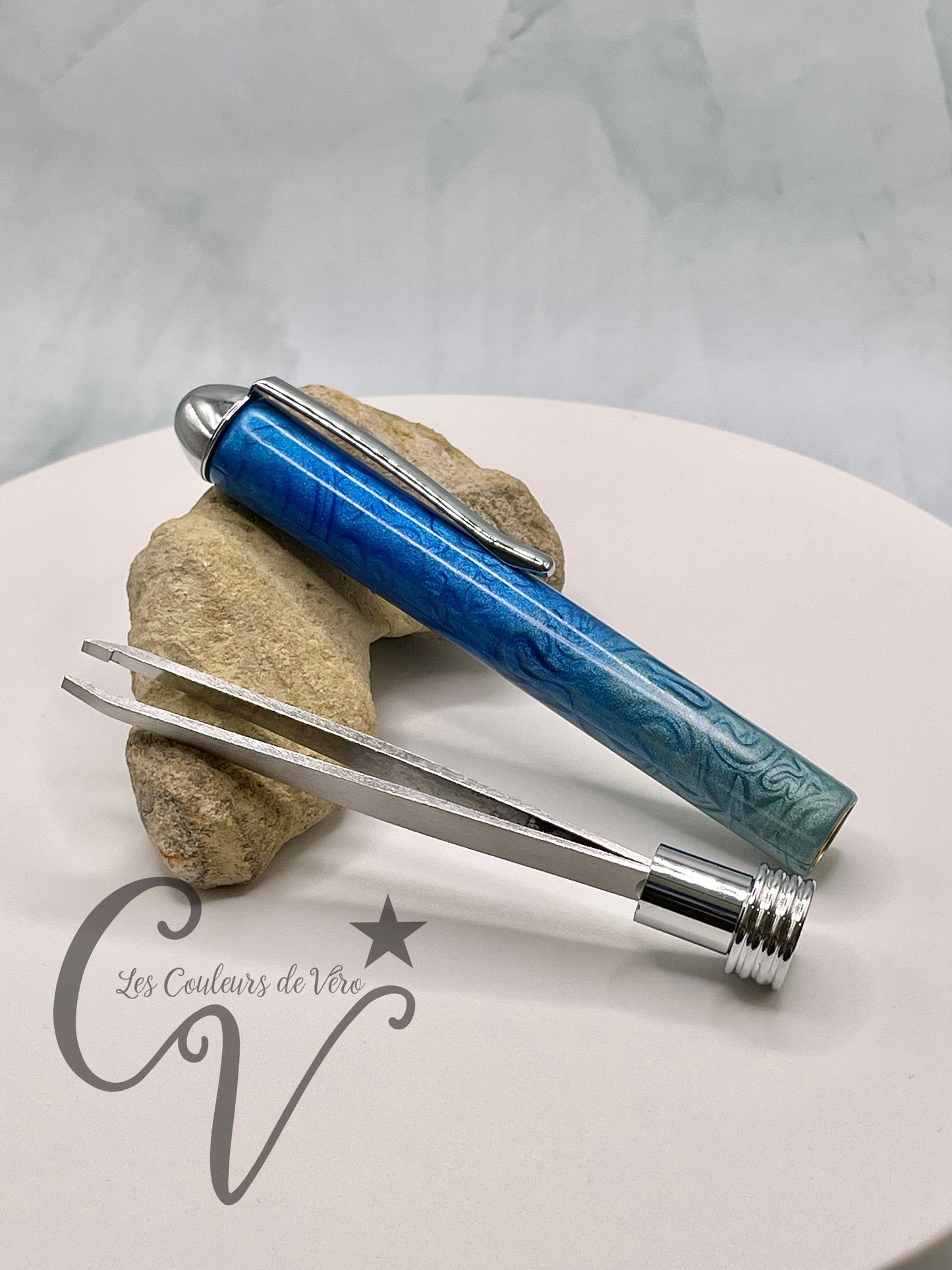 Eyebrow tweezers; Flowers in time!