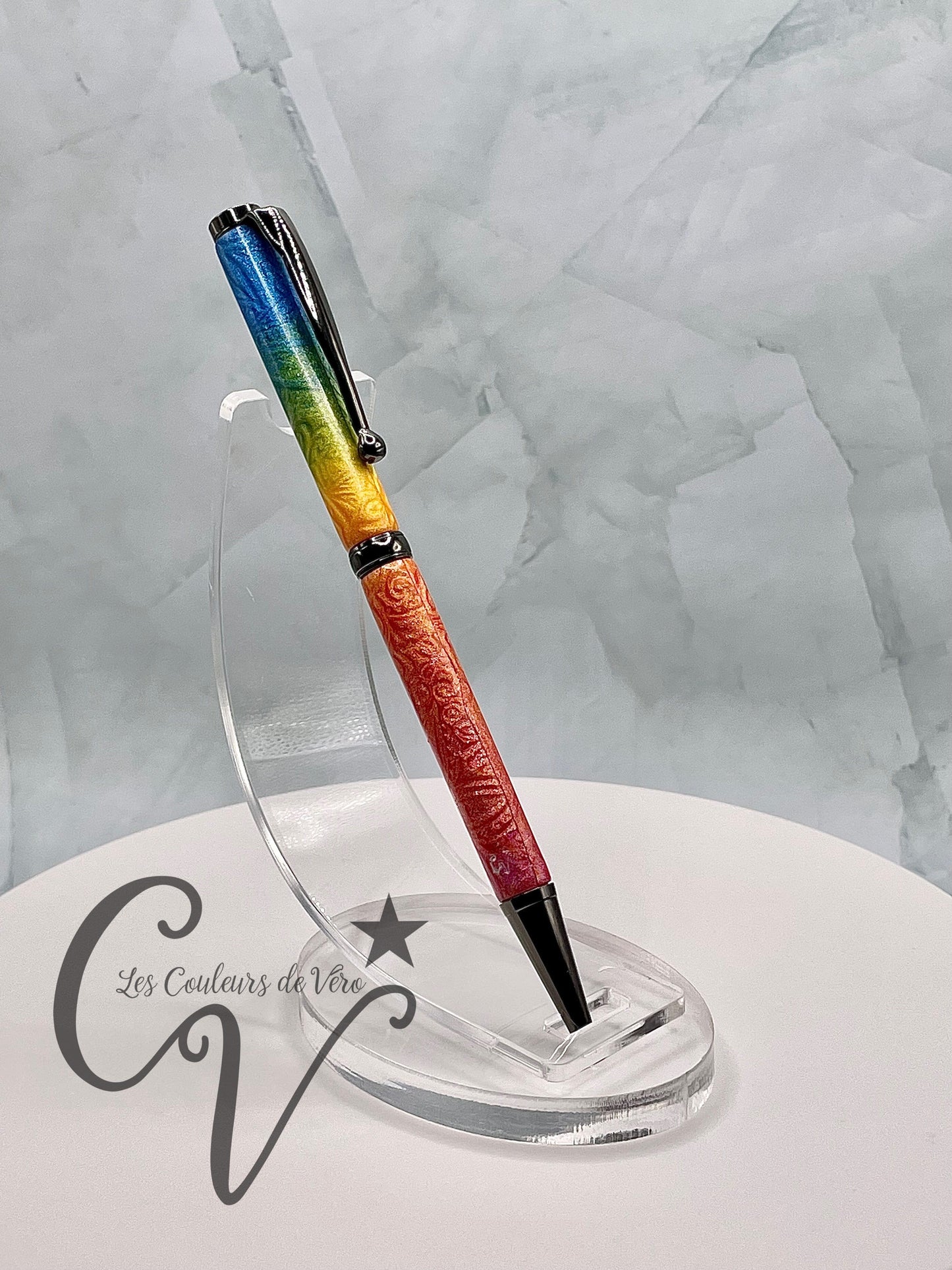 Le seul et unique exemplaire; Stylo bille twist durable, on peut changer l'encre! Un véritable Chef-d'œuvre!