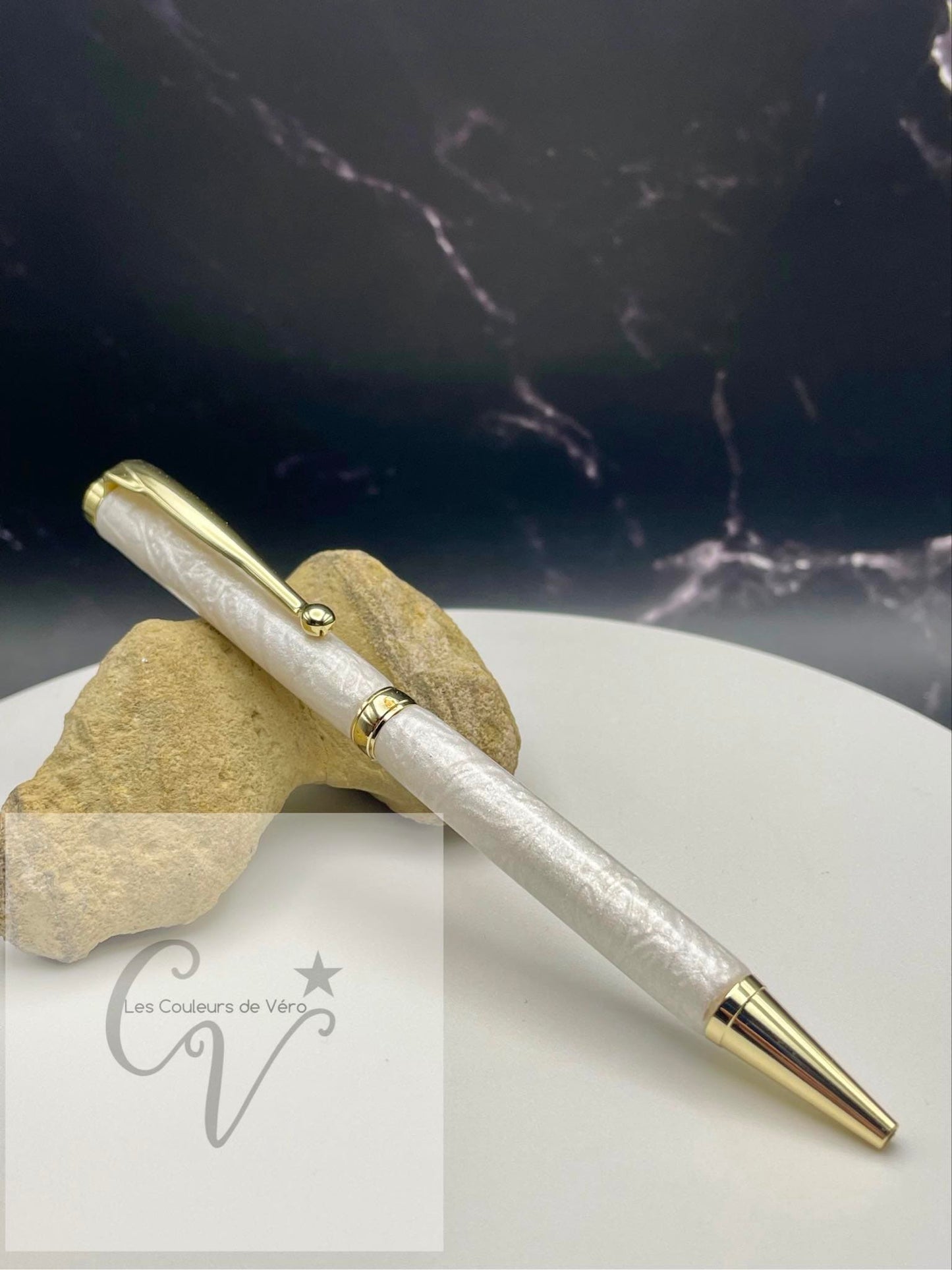 Slimline Slim Twist Collectible Ballpoint Pen; golden hearts