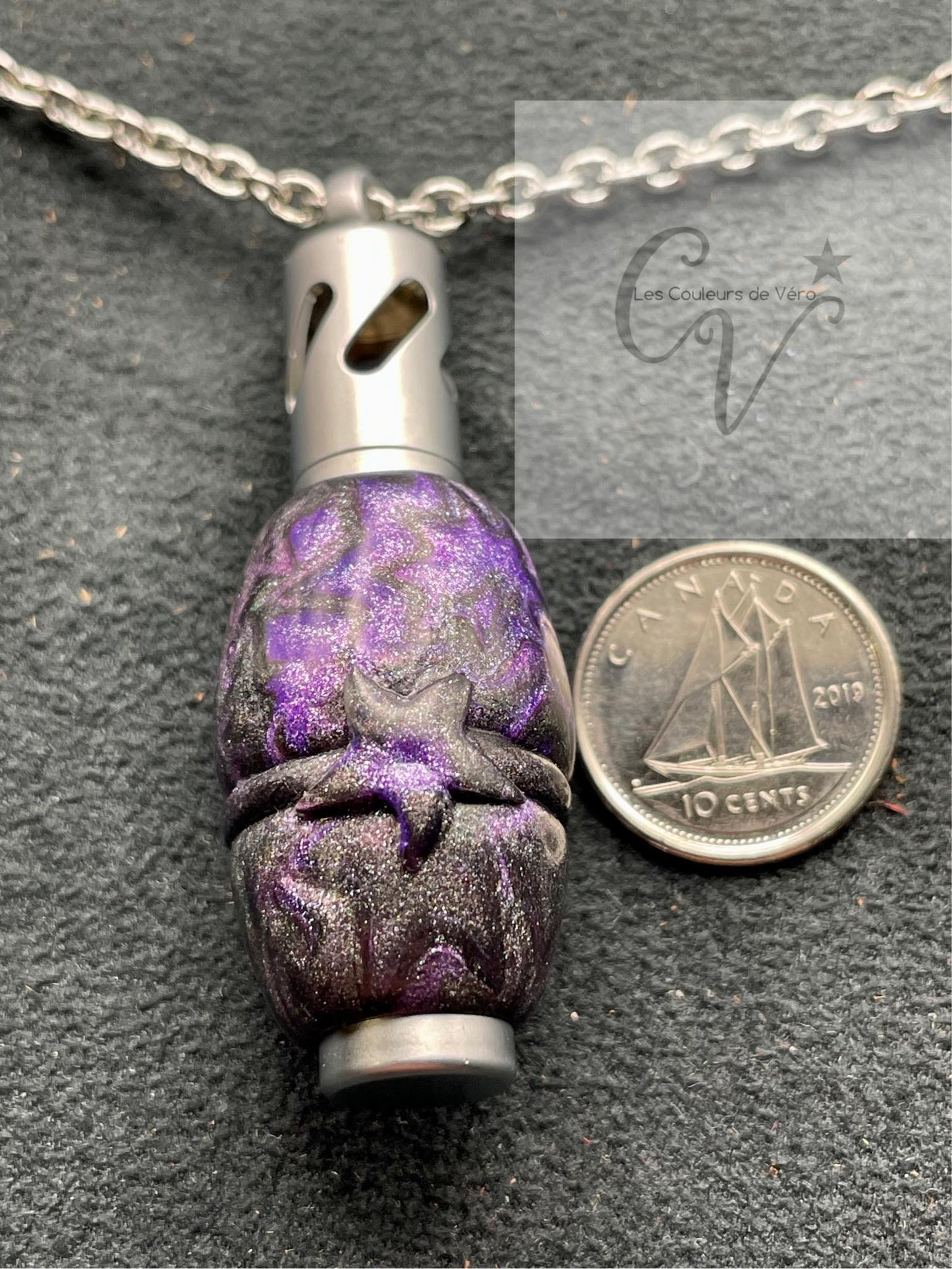 Aromatherapy necklace; Small, anti-stress, unique and reusable!