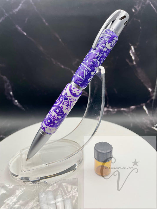 Stylo bille à torsion aromathérapie; anti-stress, huiles essentielles, fait main.Stylo bille à torsion aromathérapie; anti-stress, huiles essentielles, fait main!