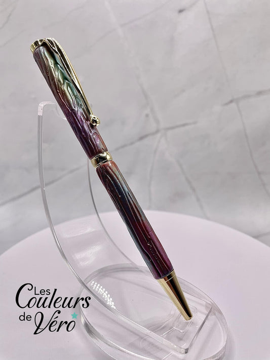 Le seul et unique exemplaire; Stylo bille twist durable, on peut changer l'encre! Un véritable Chef-d'œuvre!
