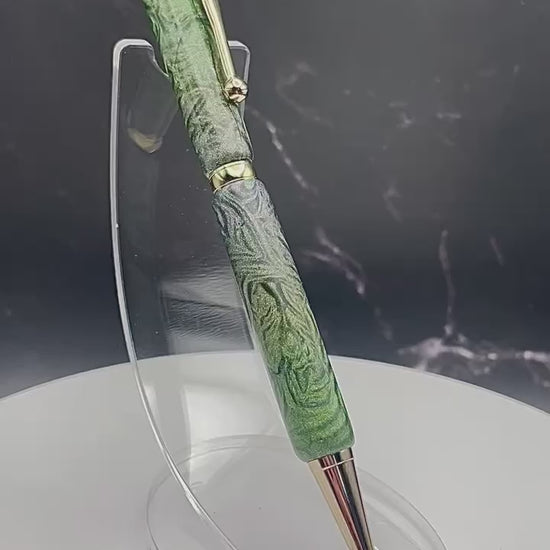 Le seul et unique exemplaire; Stylo bille twist durable, on peut changer l'encre! Un véritable Chef-d'œuvre!
