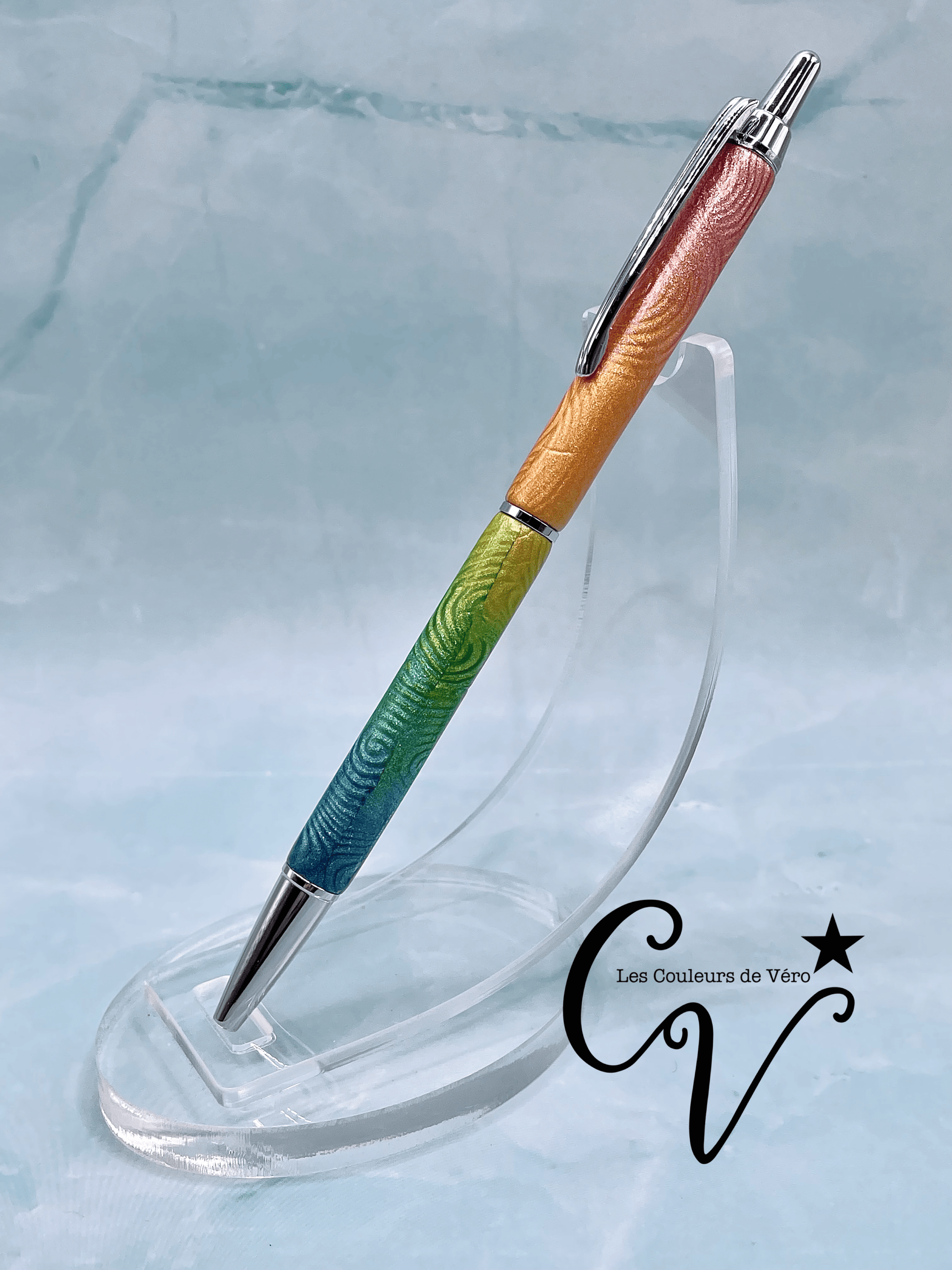 Stylo bille rétractable click Groove; Spirales de brillance! – Les Couleurs  de Véro