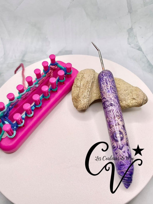 Ergonomic knitting tool; Purple star!