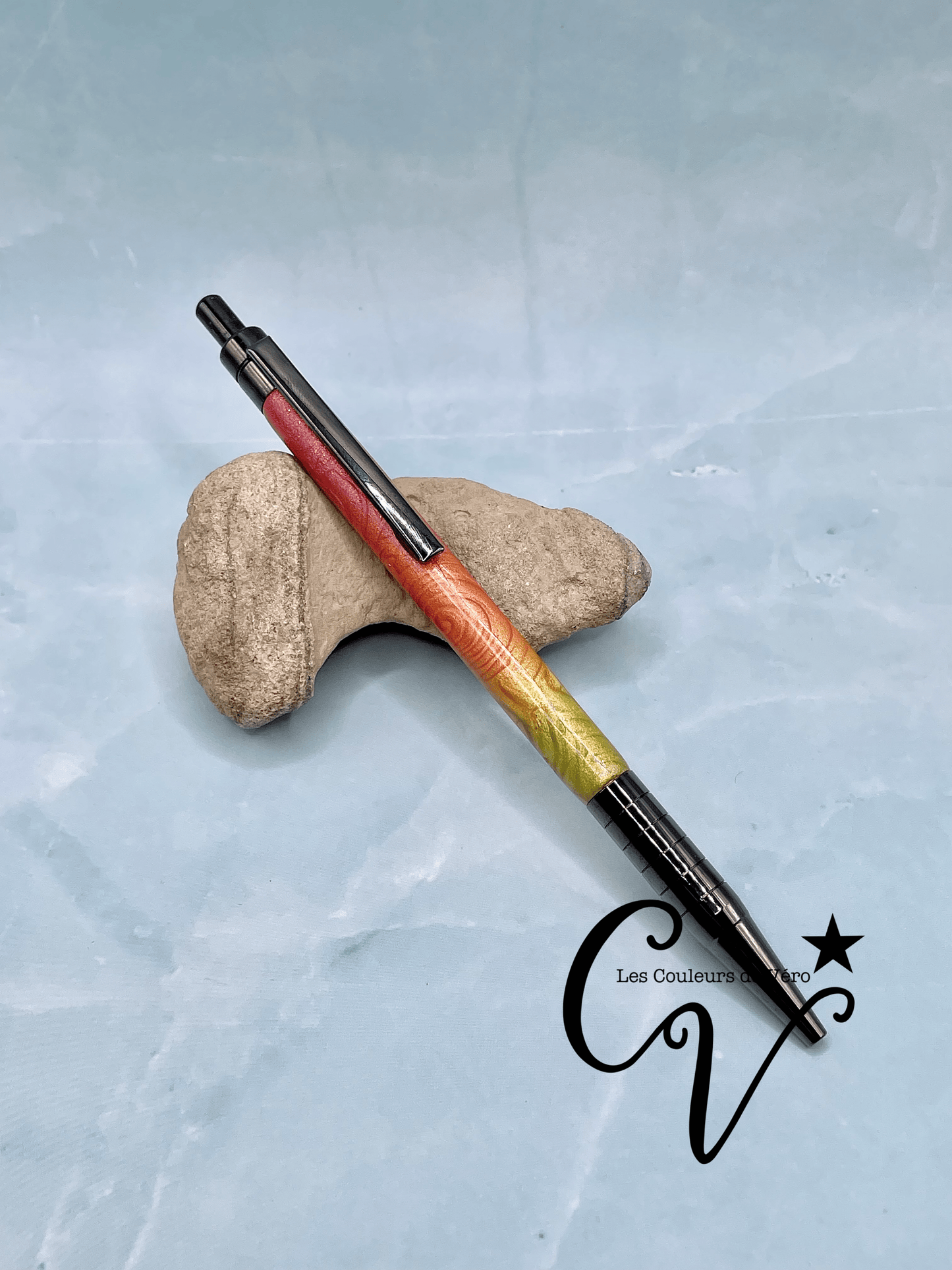 Saxa click retractable ballpoint pen; Citrus colors!