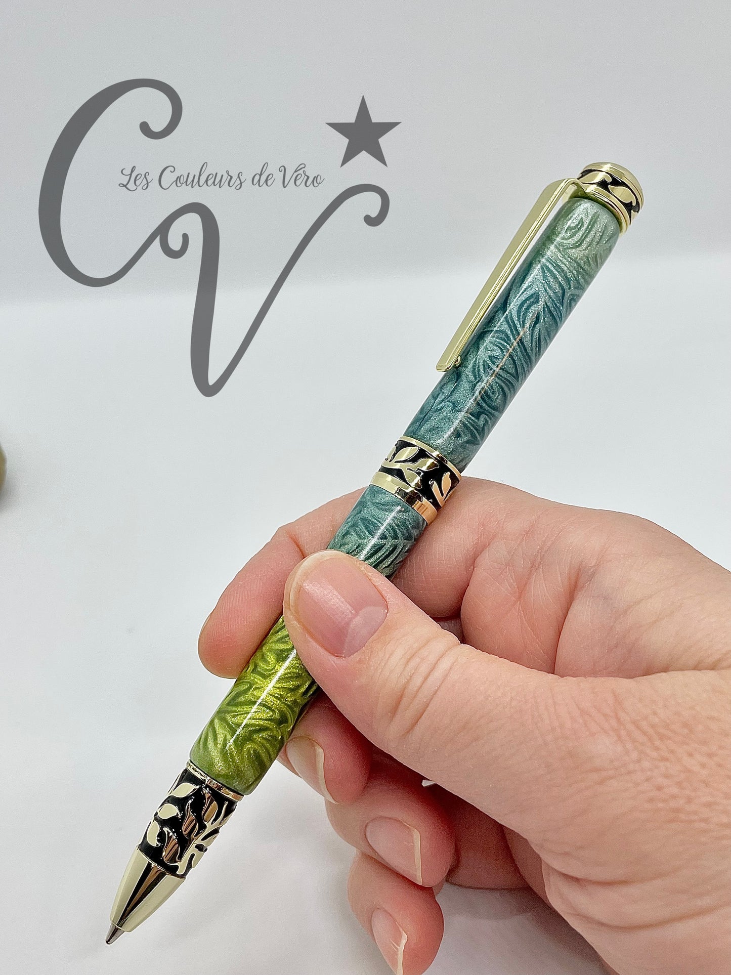 Stylo bille de collection à torsion Or 24K; Feuillage enchanté!