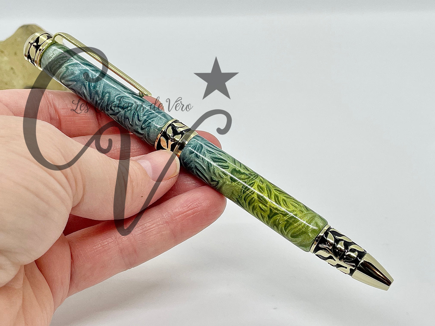Stylo bille de collection à torsion Or 24K; Feuillage enchanté!