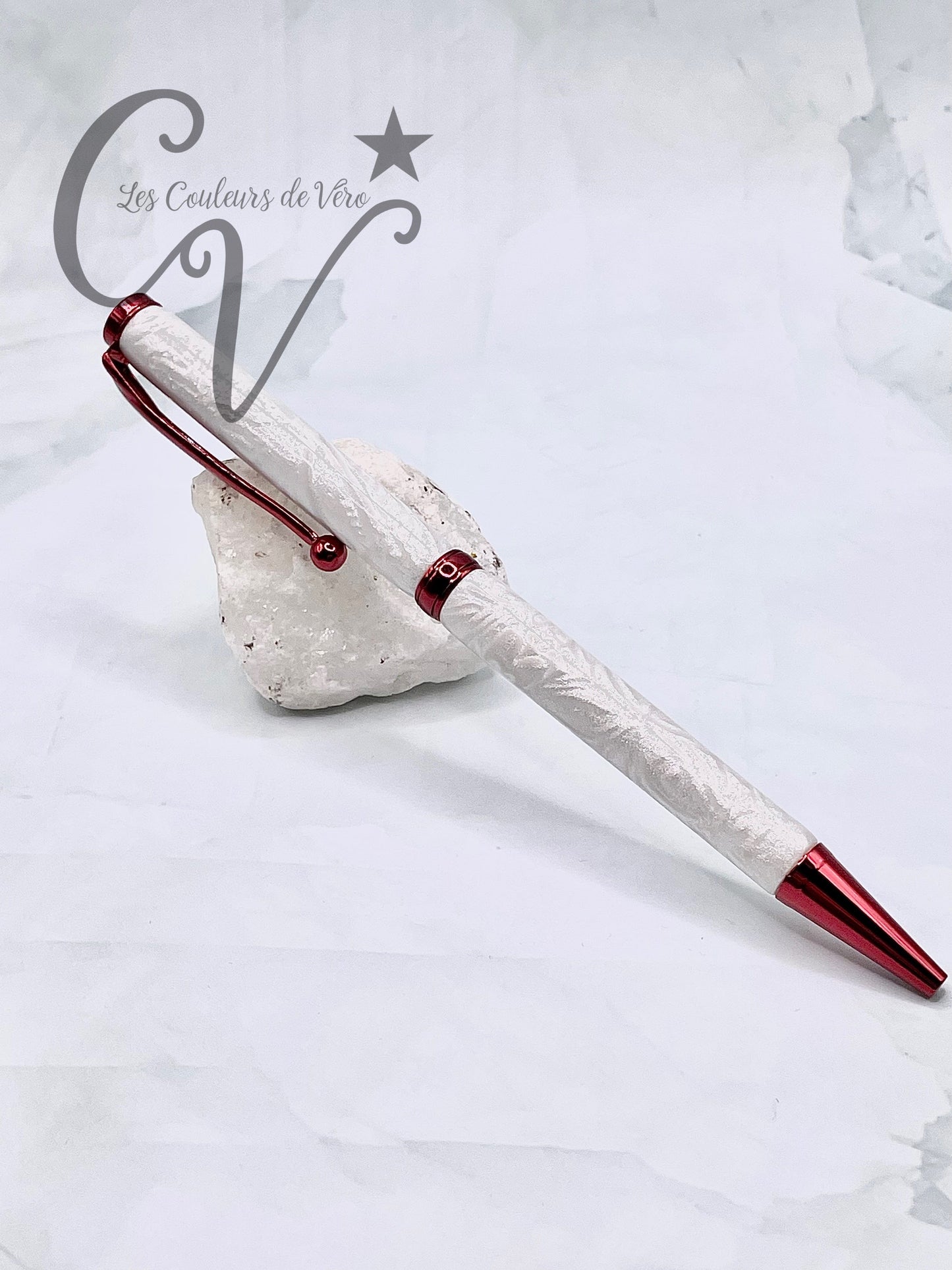 Durable and unique twist ballpoint pen!