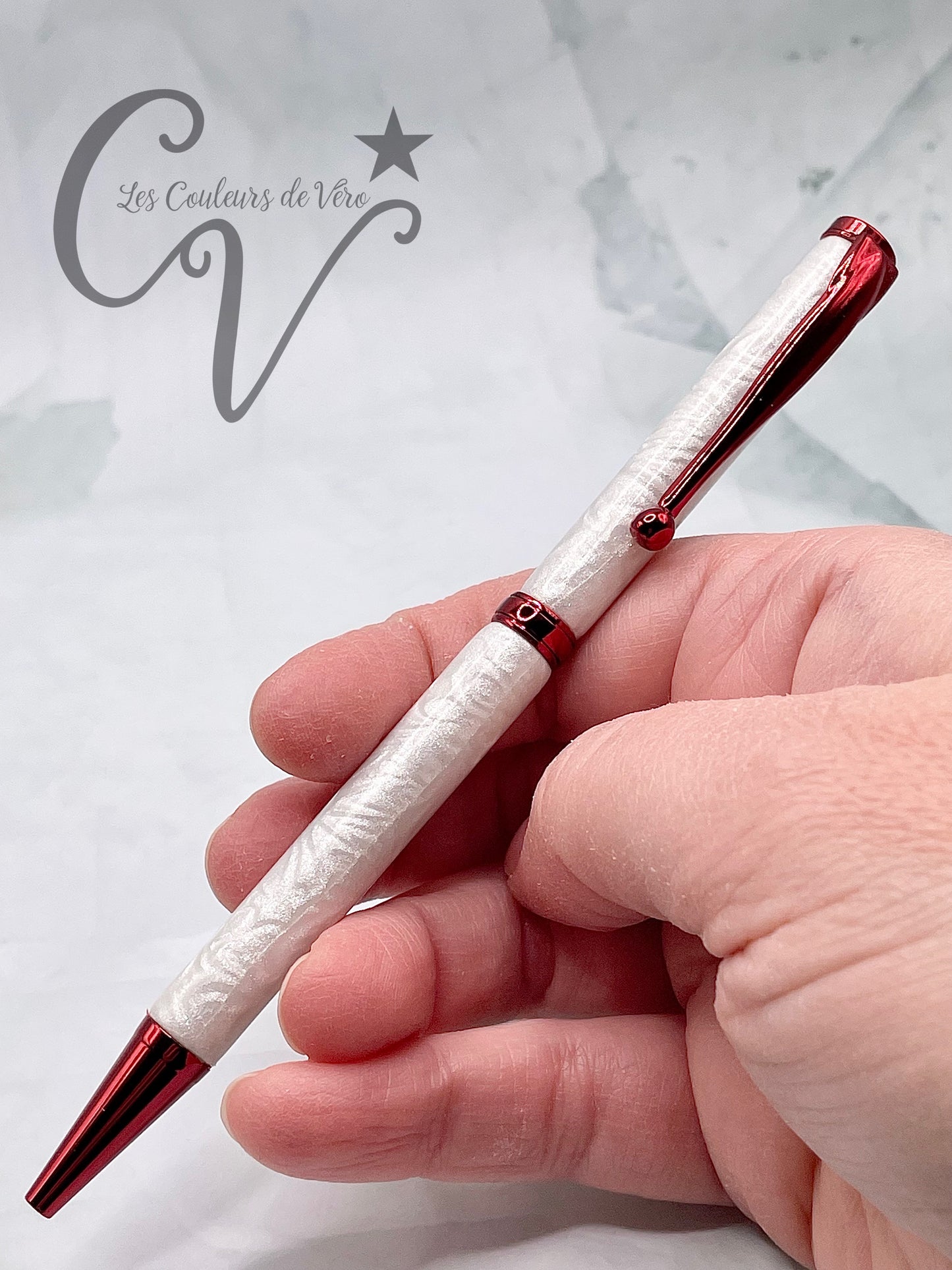 Durable and unique twist ballpoint pen!